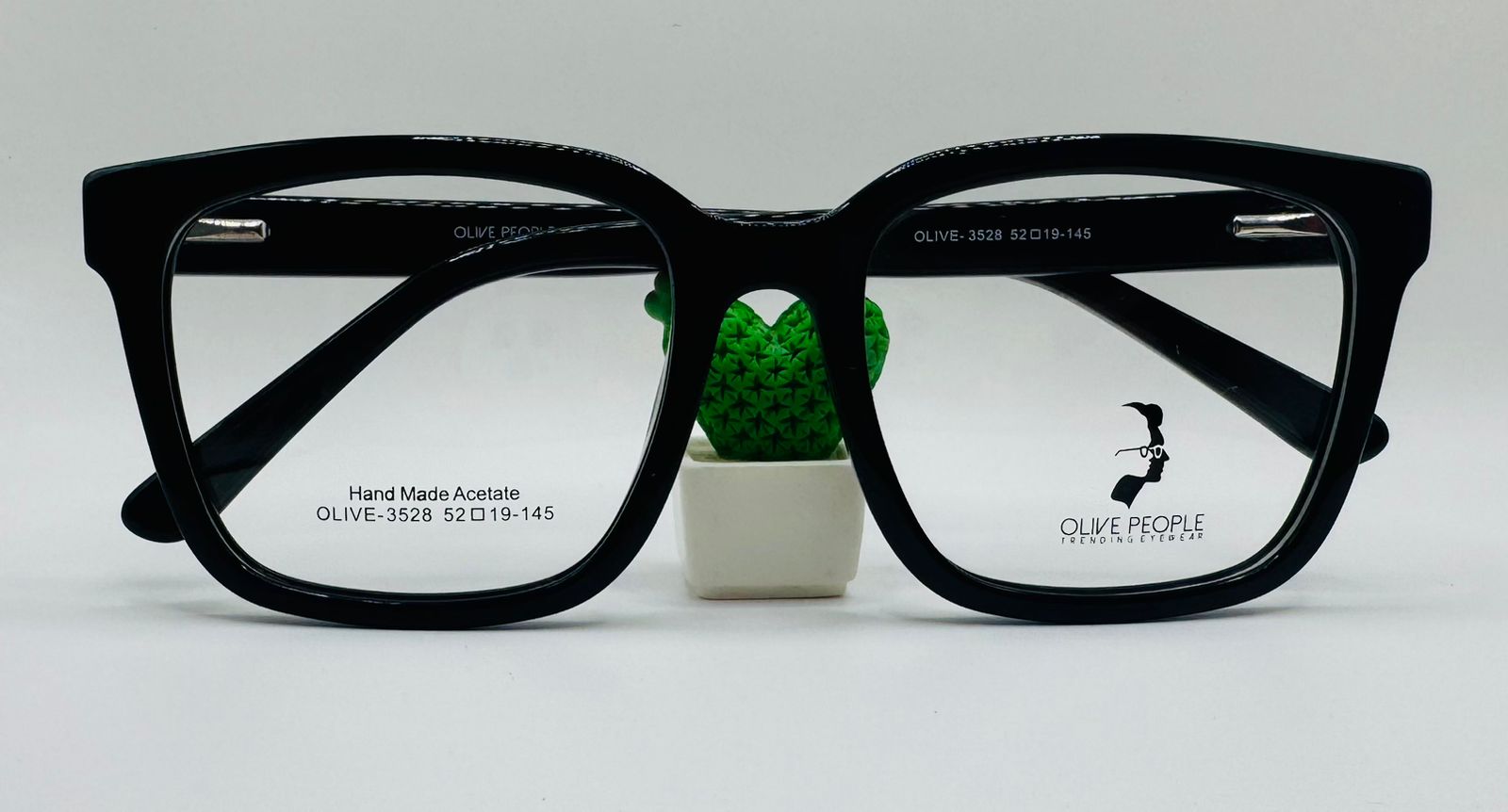 Olive People Negro Acetato